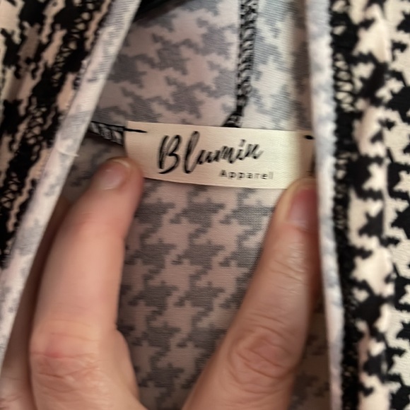 Cardigan - Picture 3 of 5